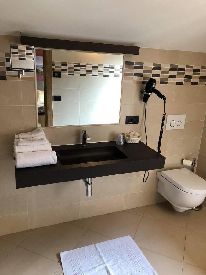 Hotel Berlinghera Sorico Ngoại thất bức ảnh