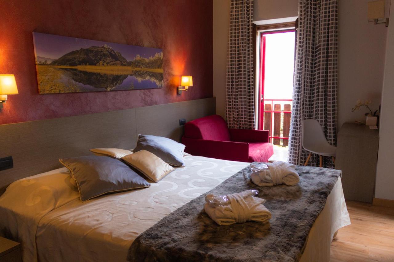 Hotel Berlinghera Sorico Ngoại thất bức ảnh